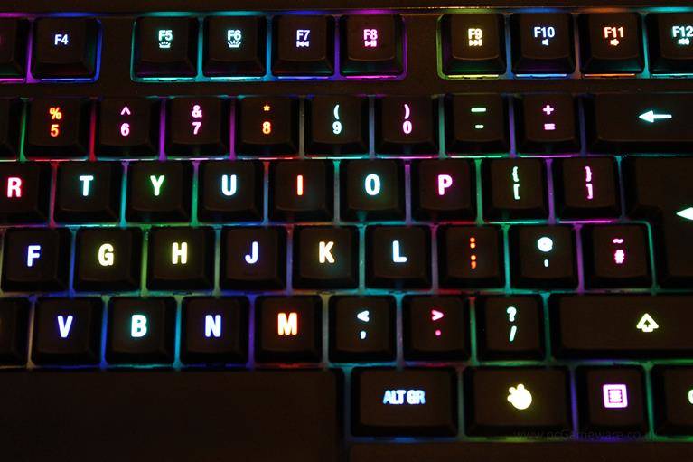 SteelSeries-Apex-M800-key-illumination_767x511